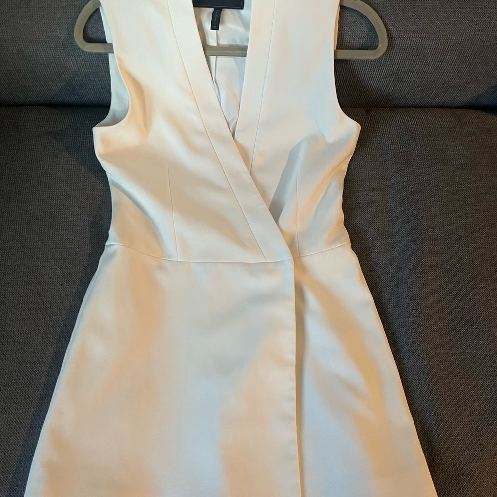 BCBGMaxAzria White Sleeveless Dress